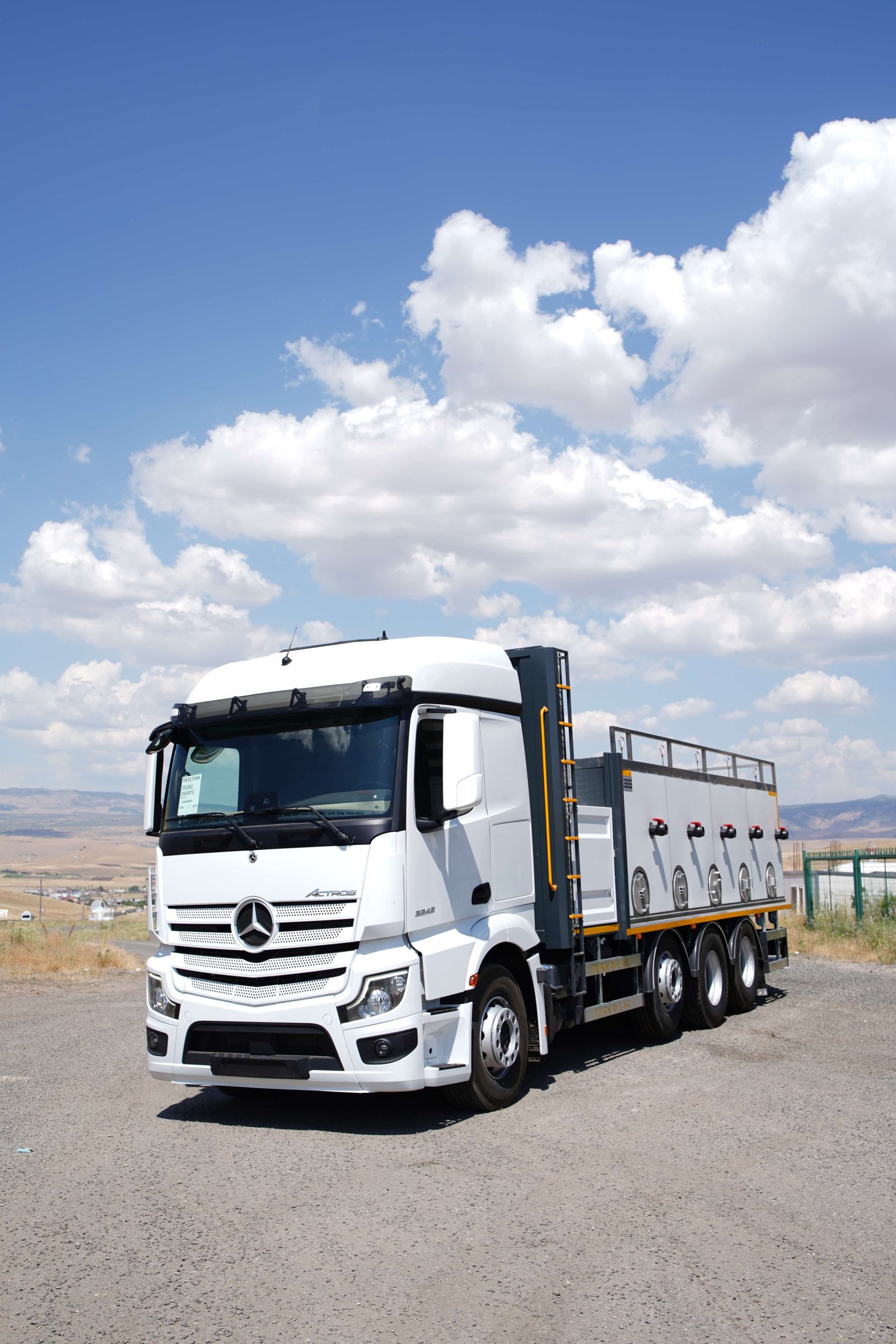 Canlı Balık Taşıma Aracı Nedir? Kamyon Üstü Canlı Balık Taşıma Sistemleri